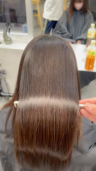 綺麗な縮毛矯正お任せ下さい
癖が気になる方、うねり、広がりなどなど
綺麗にしましょう!!