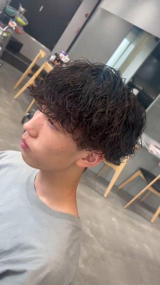 波巻きパーマで簡単にカッコよく決まる
綺麗な波巻きパーマお任せ下さい