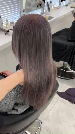 ロング カラー KOYA透明感カラー 艶髪ハイトーンカラーのヘアスタイル