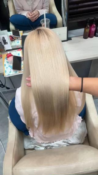 ロング 𓊆美髪矯正𓊇岡田 昂樹のヘアスタイル