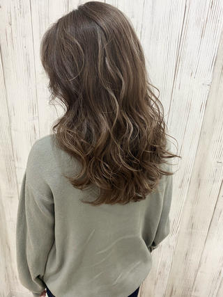 セミロング カラー ヘアアレンジ ネイル マツエク・マツパ 夜23時まで予約🉑 reverieあきらのヘアスタイル