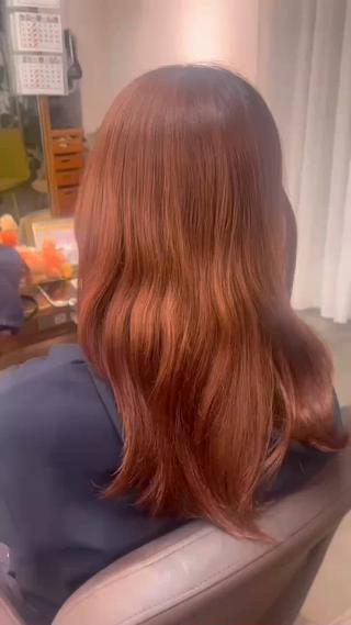 セミロング カラー 辻村 はなのヘアスタイル