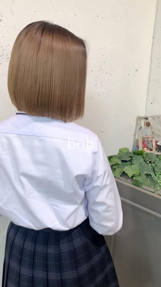 ロングからバッサリカットでパツっとボブに
ストレートでもオシャレにきまる最強ボブです