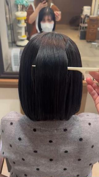 プレミークトリートメント
4ステップのトリートメントでサラサラ髪へ
内部補修&外部の質感調整、コーティングしてくれます!