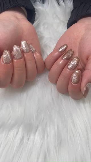 キラキラのマグネットネイル♡