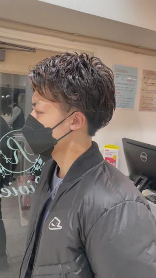 カット×王道パーマ
直毛さんはパーマをかけるだけで簡単にスタイリングできるようになります!