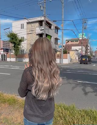 ロング シール／編込エクステ ヘアーエクステ専門店のヘアスタイル