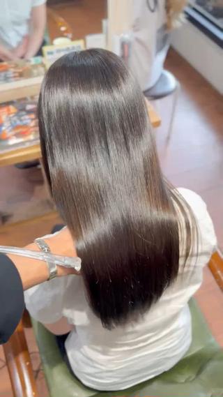 オリーブブラウン
天使の艶カラー
これくらい艶が出ます! 