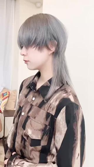 ミディアム fumika推しカラ ー/レイヤーカットのヘアスタイル