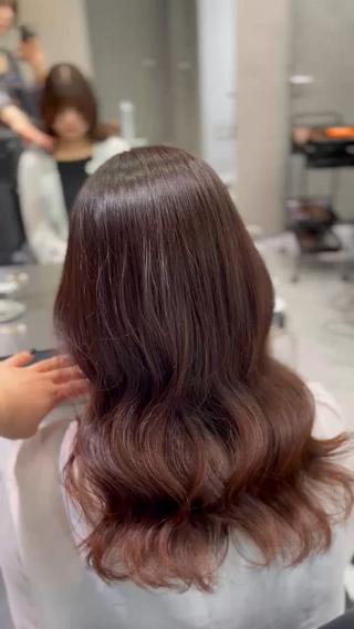 セミロング RAF／Lino 美髪矯正／暗髪カラーのヘアスタイル