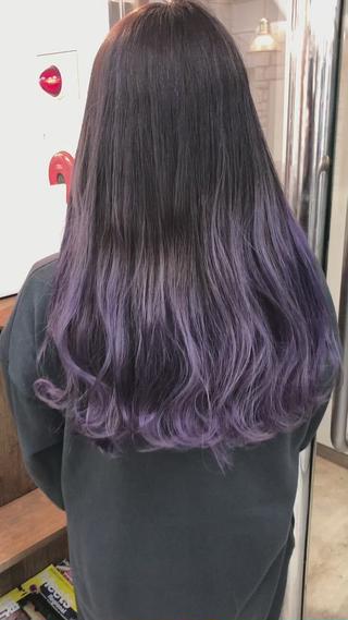 グラデーションカラーです
パープル系のお色です^ ^
一度お待ちしてます♪