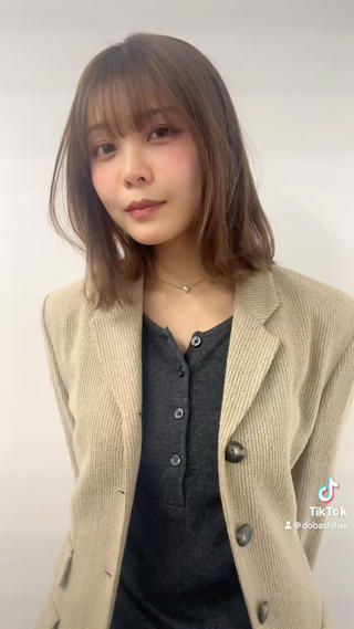 ご新規様受け付けてます︎
ご予約等の質問はInstagramDMにて受け付けてます

@dobashi_hair
⁡
お気軽にお問い合わせ下さい
⁡
︎︎︎︎︎︎︎︎︎︎︎︎︎︎︎︎︎︎︎︎
⁡
ライフスタイル、髪質、お悩み、バランス等1人1人のお客様に合わせて施術させて頂きます︎
⁡
⁡
　髪型で印象は変わります
⁡
再現性のあるカットで、1人1人に合わせた乾かし方、スタイリング方法、お手入れ方法までお伝えさせて頂きます︎ 
