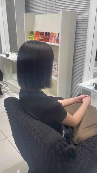 ショート yuzuna ハイトーン 天神のヘアスタイル