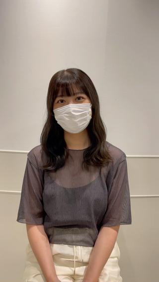 セミロング カラー yuzuna ハイトーン 天神のヘアスタイル