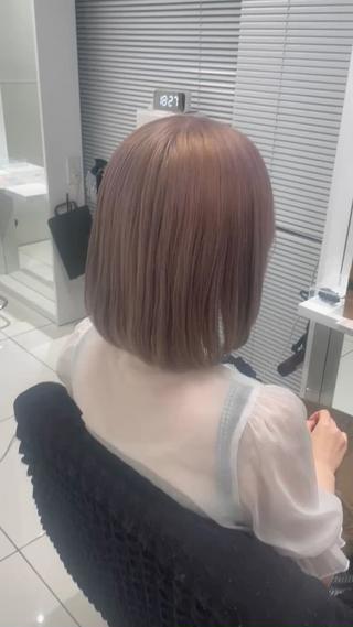 ミディアム カラー yuzuna ハイトーン 天神のヘアスタイル