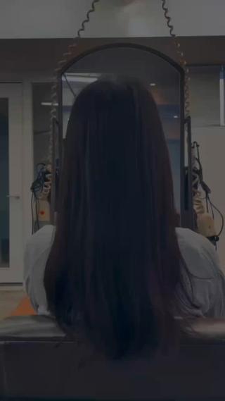 「コテで巻いた仕上がりですよね？」とよく聞かれますが、実はこちらはデジタルパーマなんです

毎朝コテで巻く時間がない方や、巻いてもすぐ取れてしまう方におすすめです。髪質やなりたい雰囲気に合わせて薬剤やロッドを選定するので、サロンで仕上げたような柔らかいカールをご自宅でも再現しやすくなります

「パーマは苦手」「不自然になりそう」と不安な方も、コテ巻き風のナチュラルな仕上がりならぜひ一度お任せください。毎日のスタイリングがぐっと楽になります♪
 