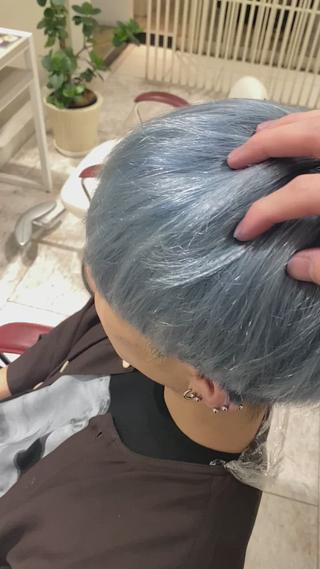 カラー 韓国ヘア レイヤーカットのヘアスタイル
