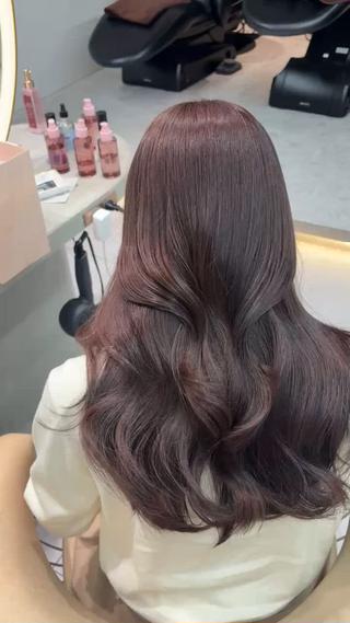 ロング カラー あいり／艶髪 、透明感カラー🩶のヘアスタイル