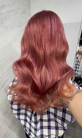 明日お昼以降
ご予約お待ちです!
ブリーチメニューもできます!