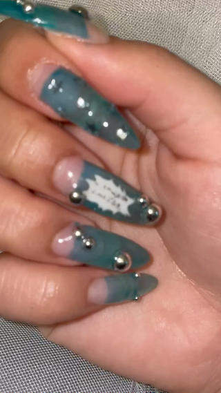 ロングの深めストレートフレンチྀི
水色の星のドットもきゅーとです> ̫< ♡