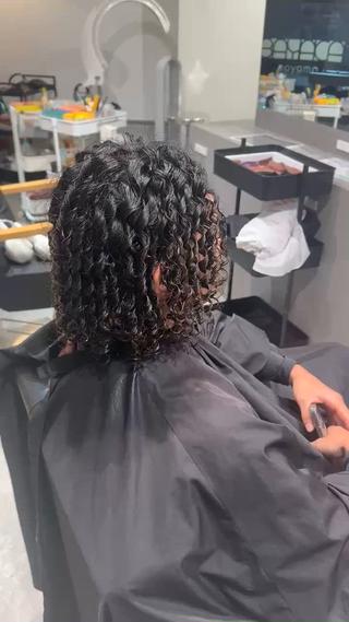 パーマ メンズ 岩本 翔夢のヘアスタイル