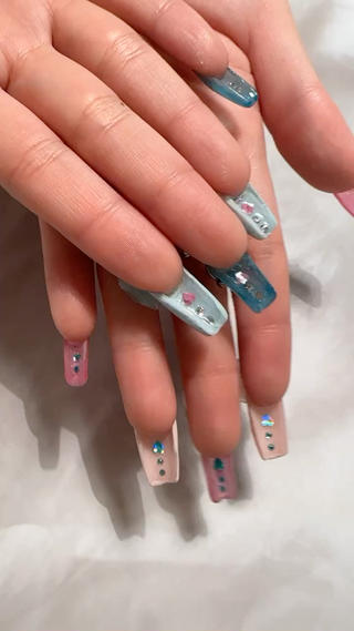 スカルプネイル+爪裏デザイン