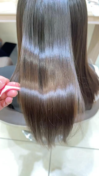 縮毛矯正で艶髪