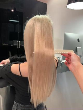 ロング 加藤 みゆのヘアスタイル