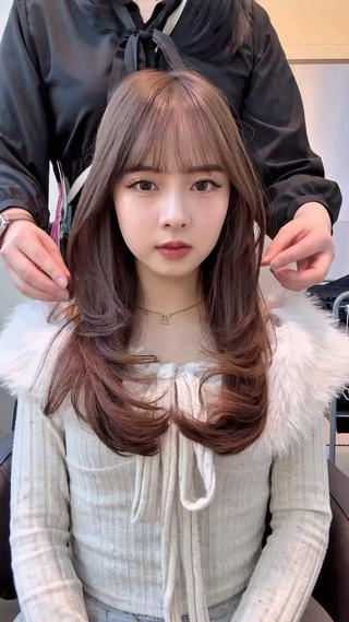 ミディアム ️🫧レイヤーカット /れいか️️🫧のヘアスタイル
