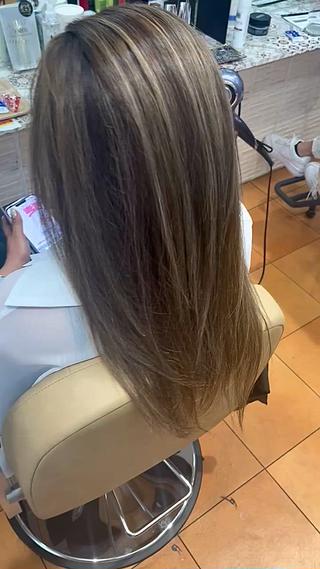 ロング カラー 内藤 達也のヘアスタイル
