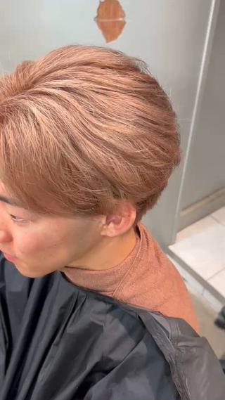 一回のブリーチでしっかり抜いて、ミルクティーベージュにしました！
カラーがやったことない方やハイトーンに挑戦してみたい方など必ず、可愛くカッコよくしてみせるのでご予約お待ちしております！ 