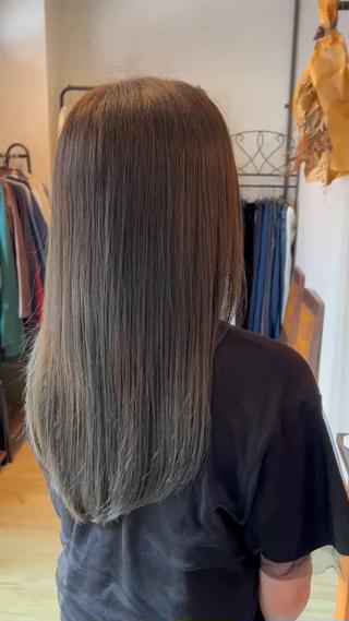 セミロング IVERA二刀流⚔️ 横野圭⚔️のヘアスタイル