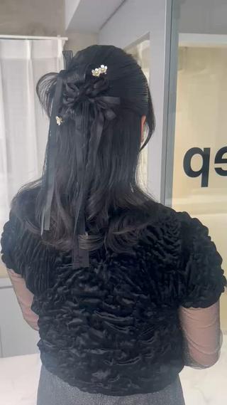 カチモリハーフアップ×リボン