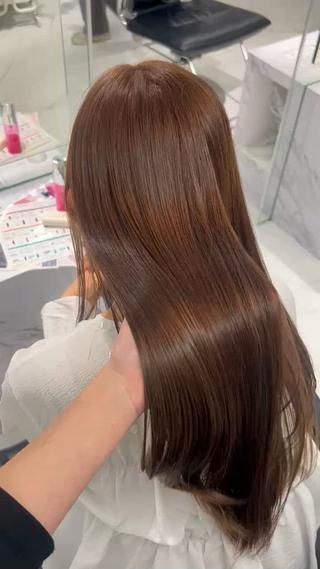 ブリチャなしWカラーで黄味を抑えた透明感のあるCaramel Brown 