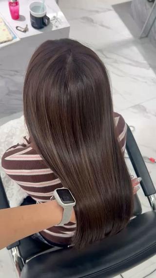 カラー ❤︎REIKA❤︎ ブリーチなしWカラーのヘアスタイル