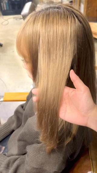 ブリーチ込みのカラーです
