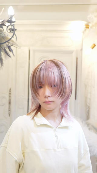 ミディアム カラー 安藤悠里/ハイトーン /デザインカラーのヘアスタイル