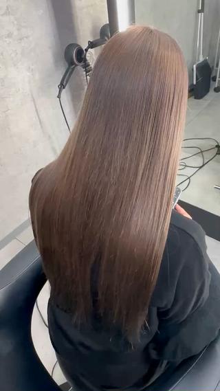 ロング カラー 徳永 瑚心のヘアスタイル