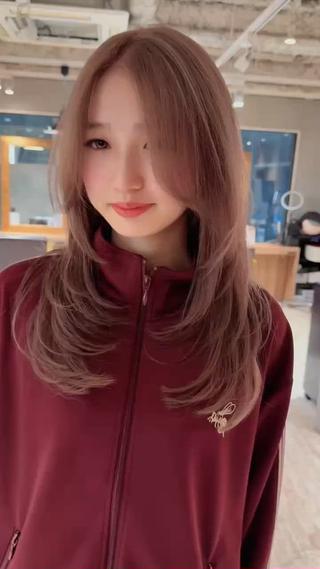 お客さまの個性や本質と寄り添い、そこにちょっとしたアイデアとユーモアをプラスしたデザイ『シンプルでいて目を惹く心地良いスタイル』そんなデザインを提供します
施術時間はメニューや流れによって変わる場合があります
・施術中や施術後にスタイル写真を撮らせてくれるととてもありがたいです
・口コミをしてくれた方は次回来店時、トリートメントのラックアップ、クイックスパのどちらかメニューをプレゼント
ご予約お待ちしております♪