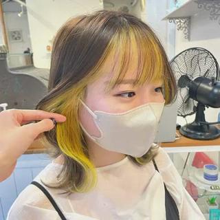 ミディアム カラー インナーカラー 推し ブリーチ 髪質改善のヘアスタイル
