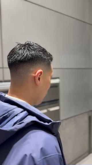 ショート 木下 翼のヘアスタイル