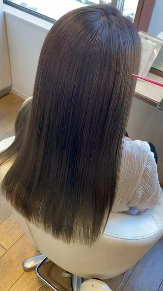 オリーブ透明感カラー
トリートメントで艶々に 