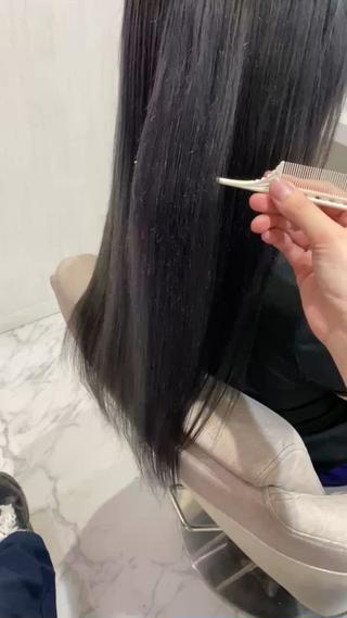 ロング カラー ハナダ メイのヘアスタイル