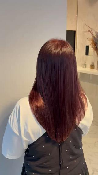 カラー ハナダ メイのヘアスタイル