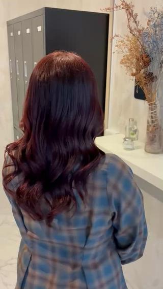 セミロング カラー ハナダ メイのヘアスタイル