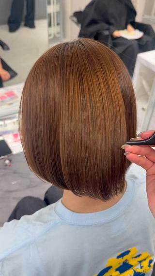 髪のお悩みに合わせて選べるAujua 4stepトリートメント
4種類のトリートメントを重ねて、髪の内部までしっかり補修
乾燥やダメージによるパサつき・広がりを抑えて、うるツヤでなめらかな髪へ
丁寧なカウンセリングで、一人ひとりの髪質やお悩みに合わせたケアをご提案します