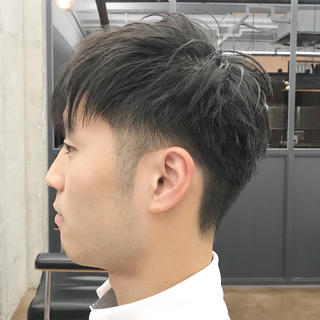 ビジネスマン向けメンズショート︎
特にカットは得意です。また、ショートヘアは細部までこだわりを持って施術させていただいています!