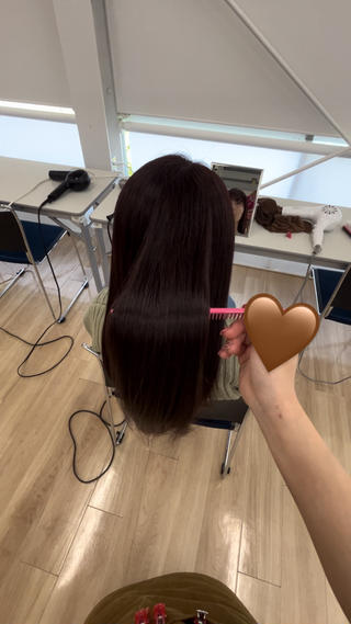 カラー Gigi_ yuiのヘアスタイル