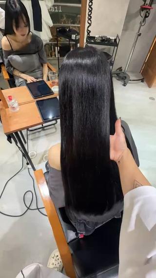 ロング ウルフ レイヤー パーマ🪐MANAのヘアスタイル