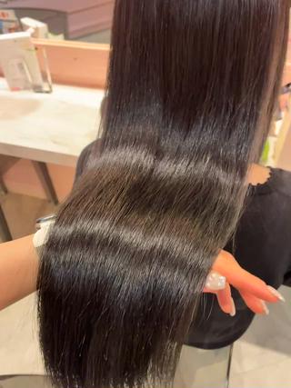 ダークグレージュ⸝⋆
色落ちが長く楽しめるよう最初は暗めに!